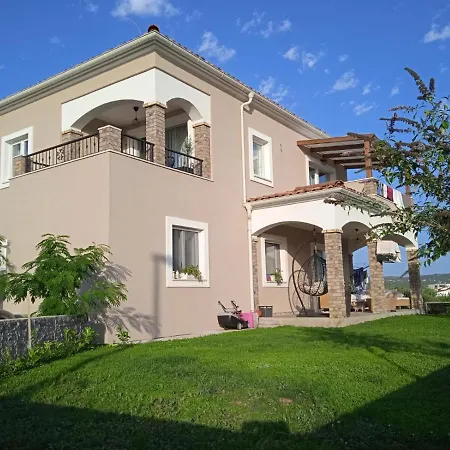 Loreta Apartment *