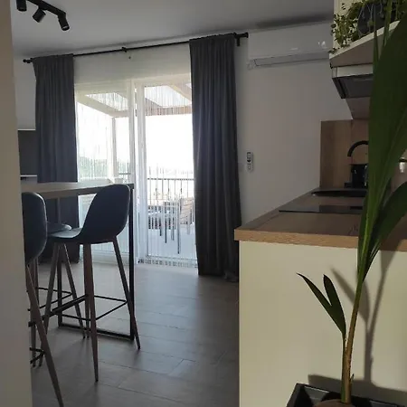 Apartment Loreta *